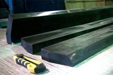 Резиновые уплотнительные полосы